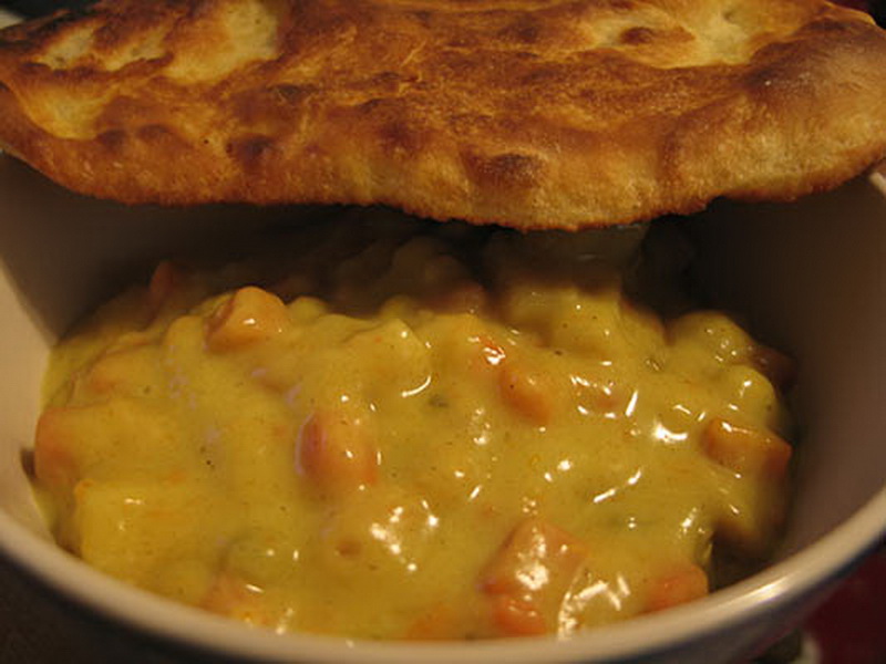 Vegetable Korma & Naan Bread